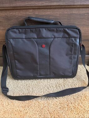 Wenger Black Laptop Messenger Bag